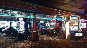 Live Casino dengan dealer asli di makmurqq